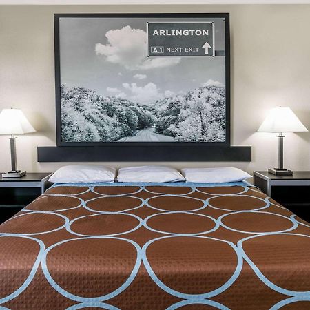 Super 8 By Wyndham Arlington Near At&T Stadium Εξωτερικό φωτογραφία