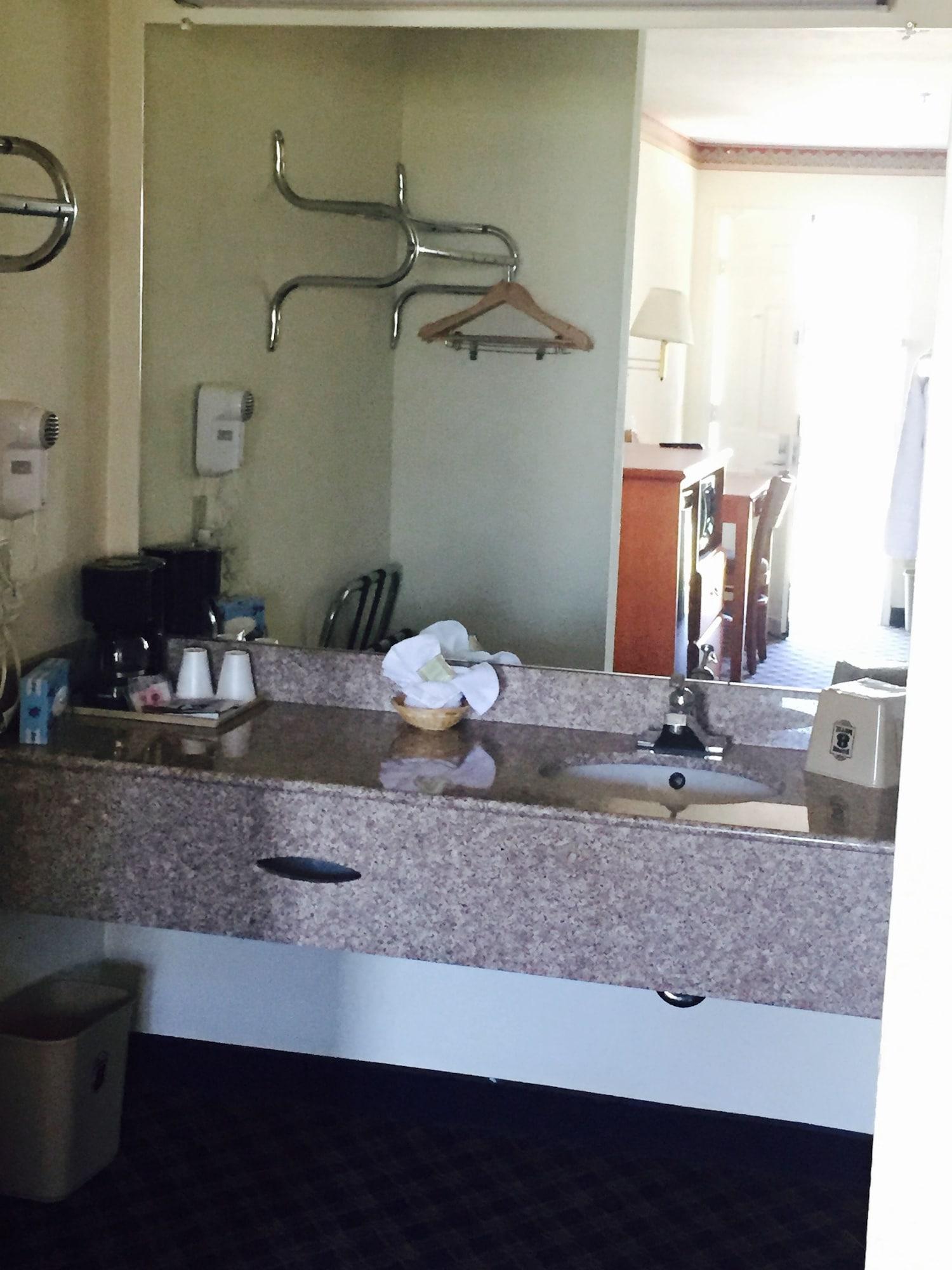 Super 8 By Wyndham Arlington Near At&T Stadium Εξωτερικό φωτογραφία