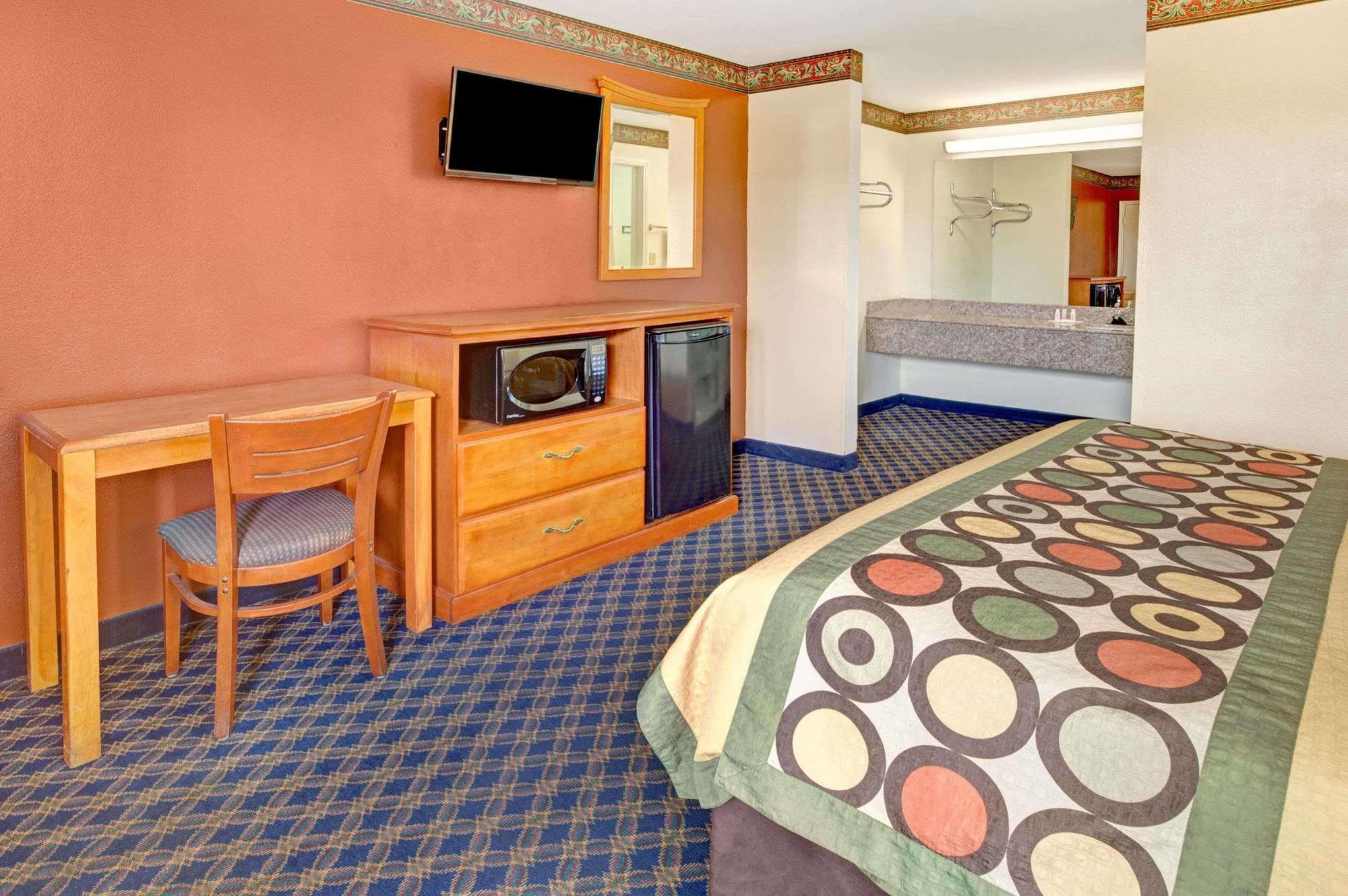 Super 8 By Wyndham Arlington Near At&T Stadium Εξωτερικό φωτογραφία